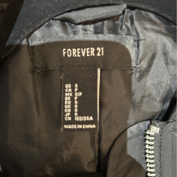 Forever 21 - Black Bomber Jacket - Picture 3 of 7